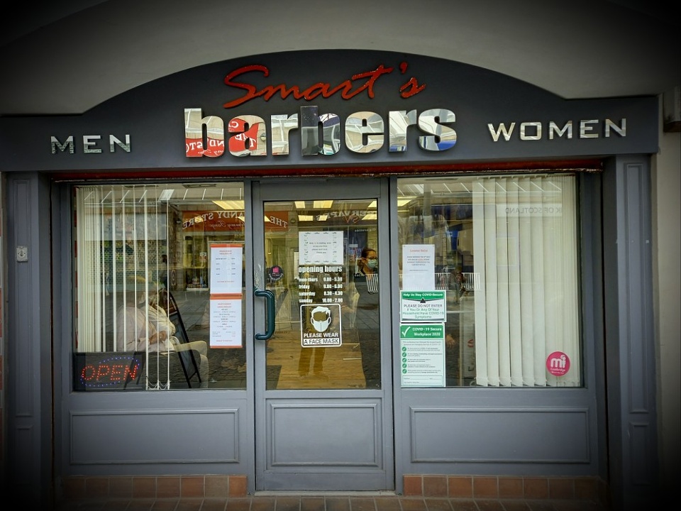 Hairdressers open! Tennisrf Blipfoto