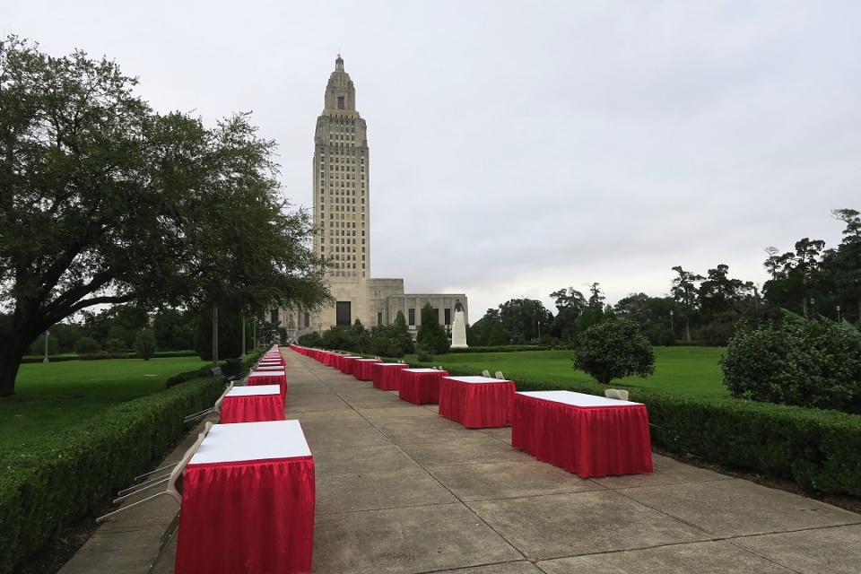 Empty chairs at empty tables... KandCamera Blipfoto