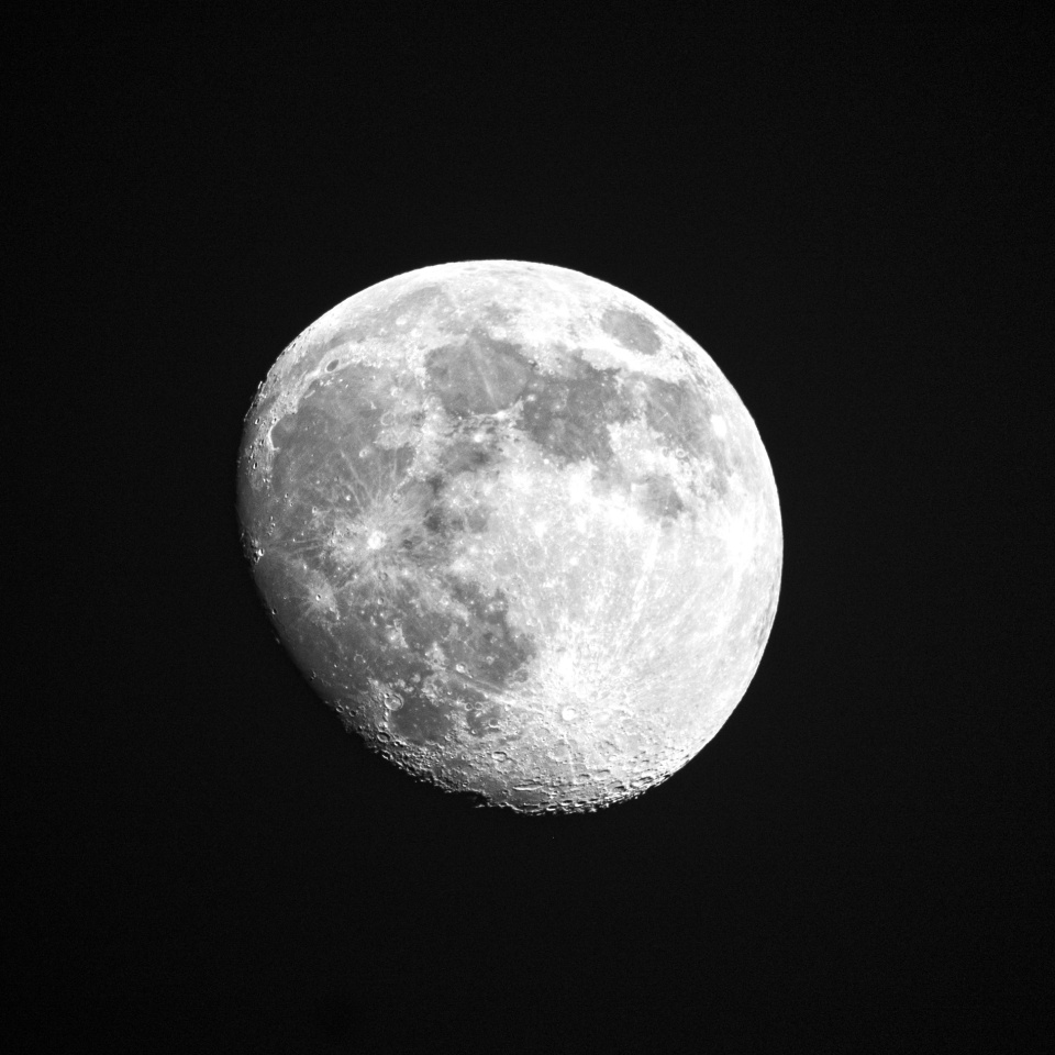 365-189-waxing-gibbous-moon-greenarcher-blipfoto