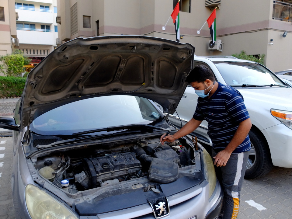 Car trouble GadgetKid Blipfoto