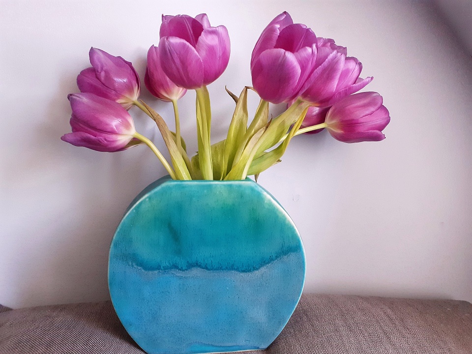 This unique vase, made by... Freuchie Blipfoto