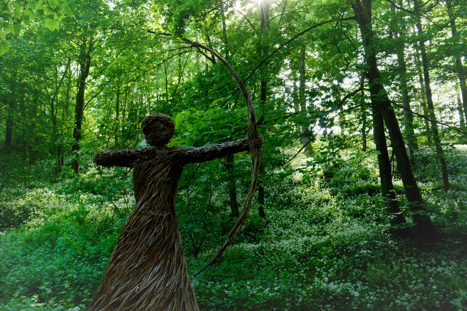 Featured image of post Willow Sculpture Woman