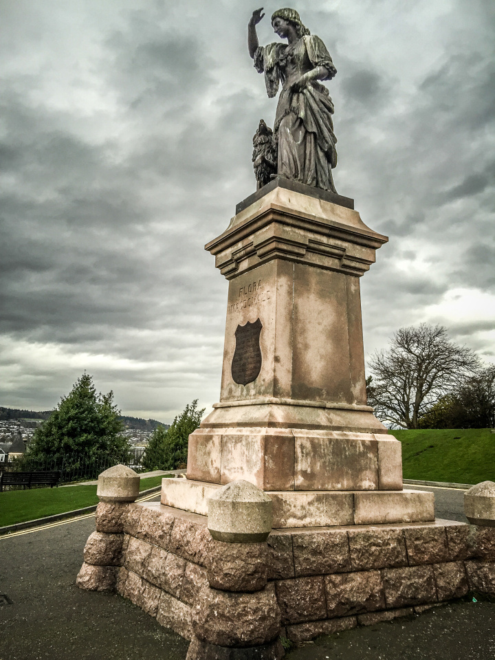 Statue of Flora MacDonald, Inverness Castle fotoflingscot Blipfoto
