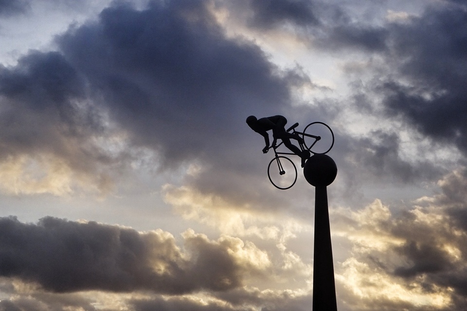 Sculpture, Southport Pier cazzfoto Blipfoto