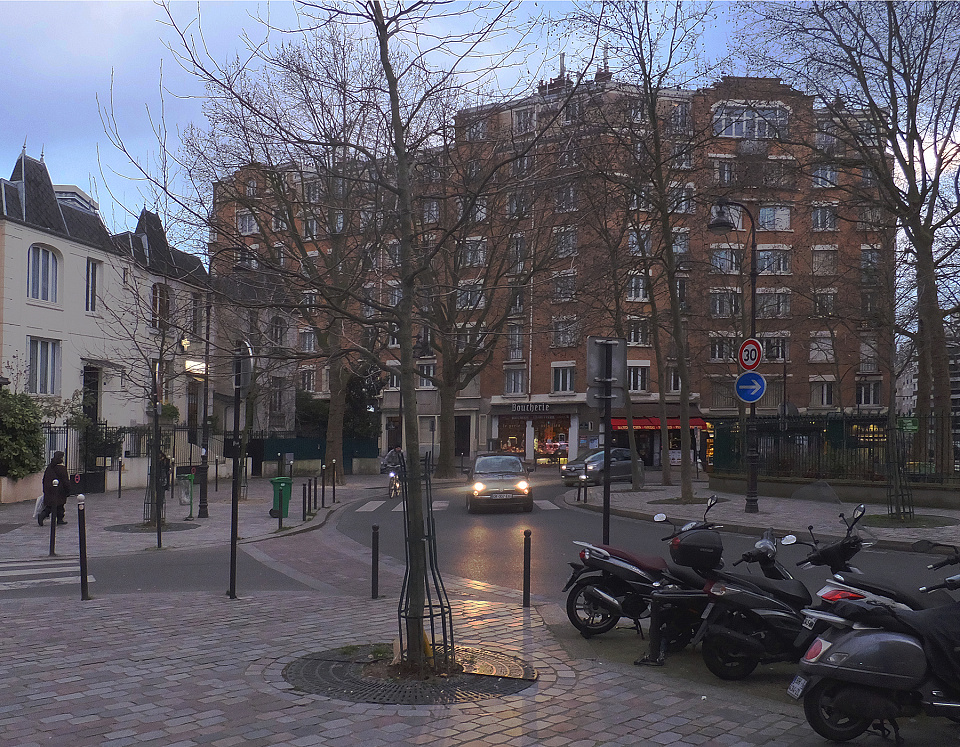 Place Hénocque Paris VandeGraaff Blipfoto