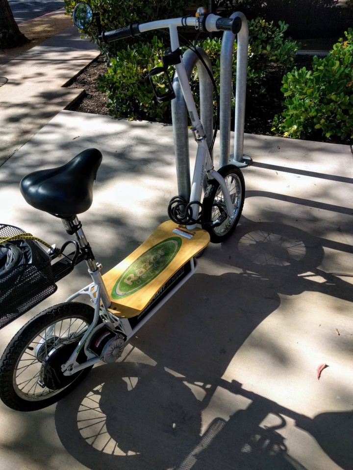 Razor electric scooter with seat and basket annejohn Blipfoto