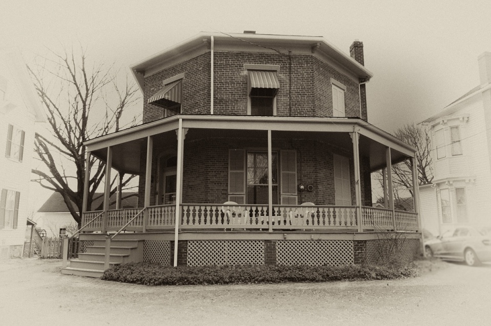 Octogon House Hackettstown NJ Miakarina Blipfoto