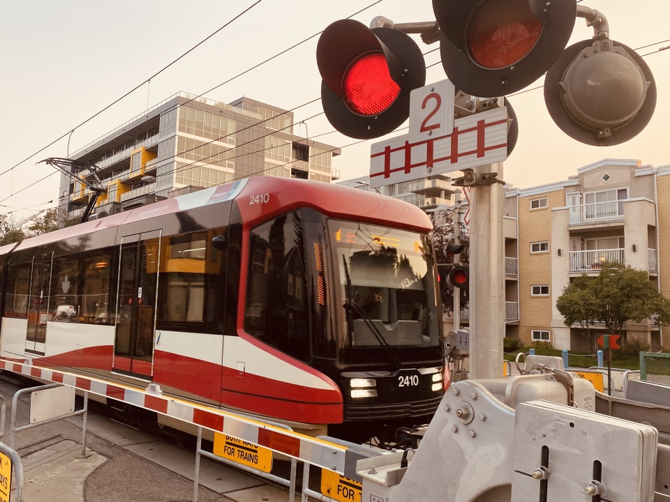 Flashing red lights cwrwcroyw Blipfoto