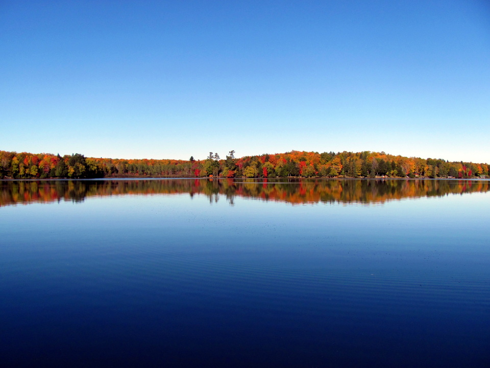 Glassy Lake | Prairiehammer | Blipfoto