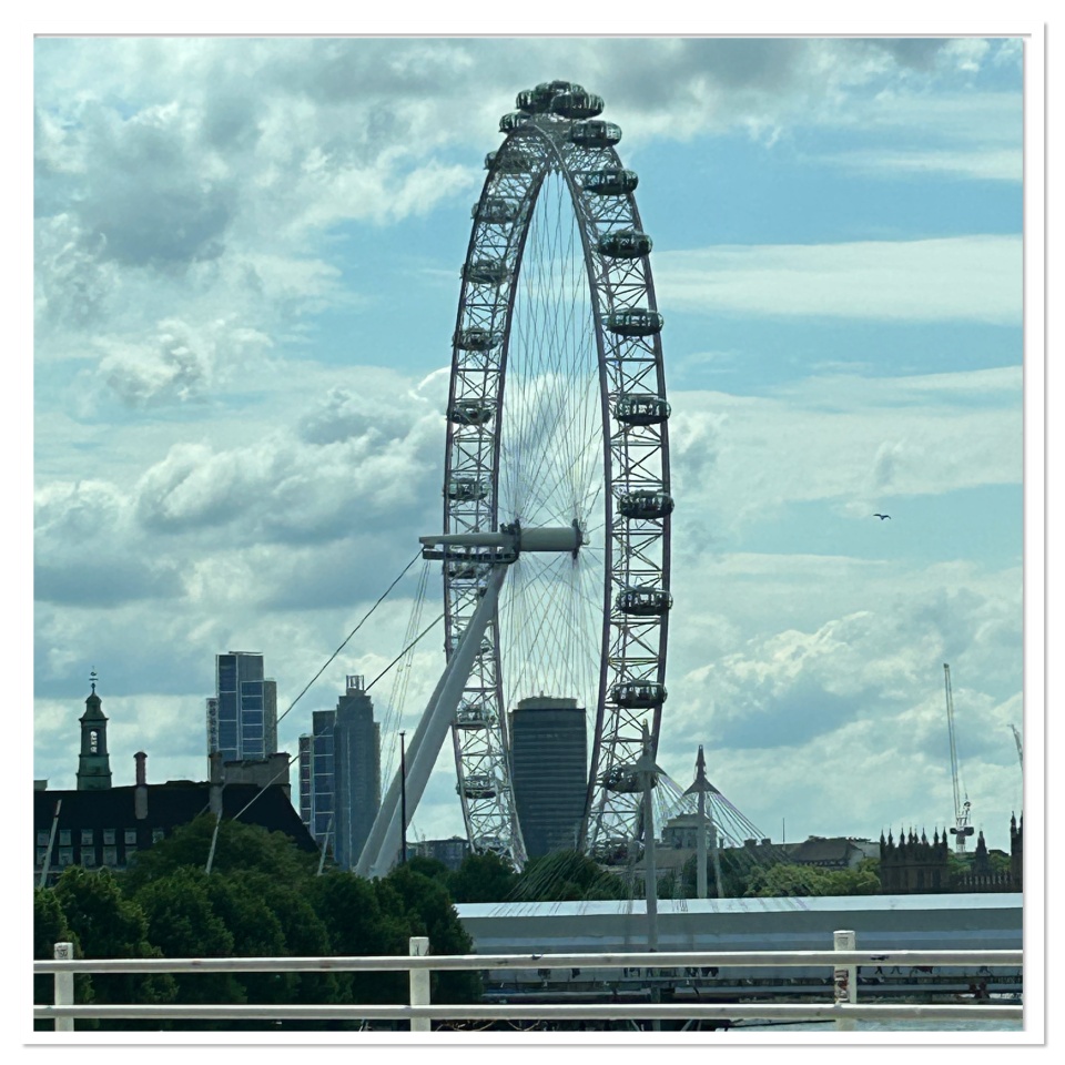 back-to-london-v985-blipfoto