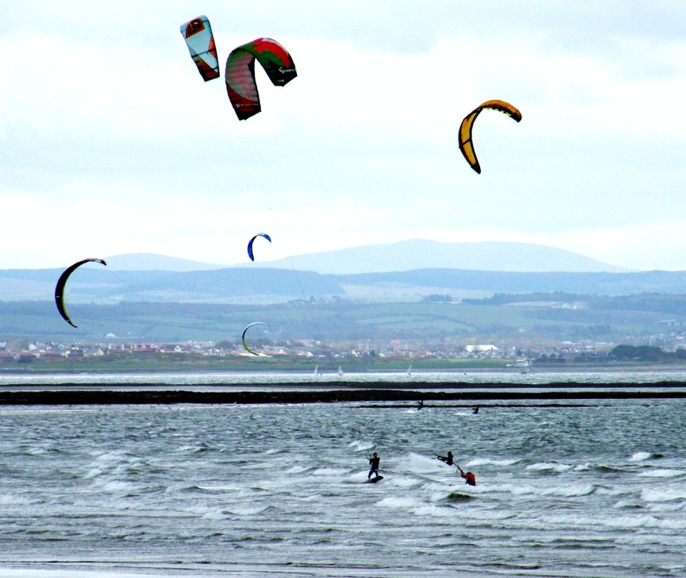 Kites in the wind Skyegirl Blipfoto