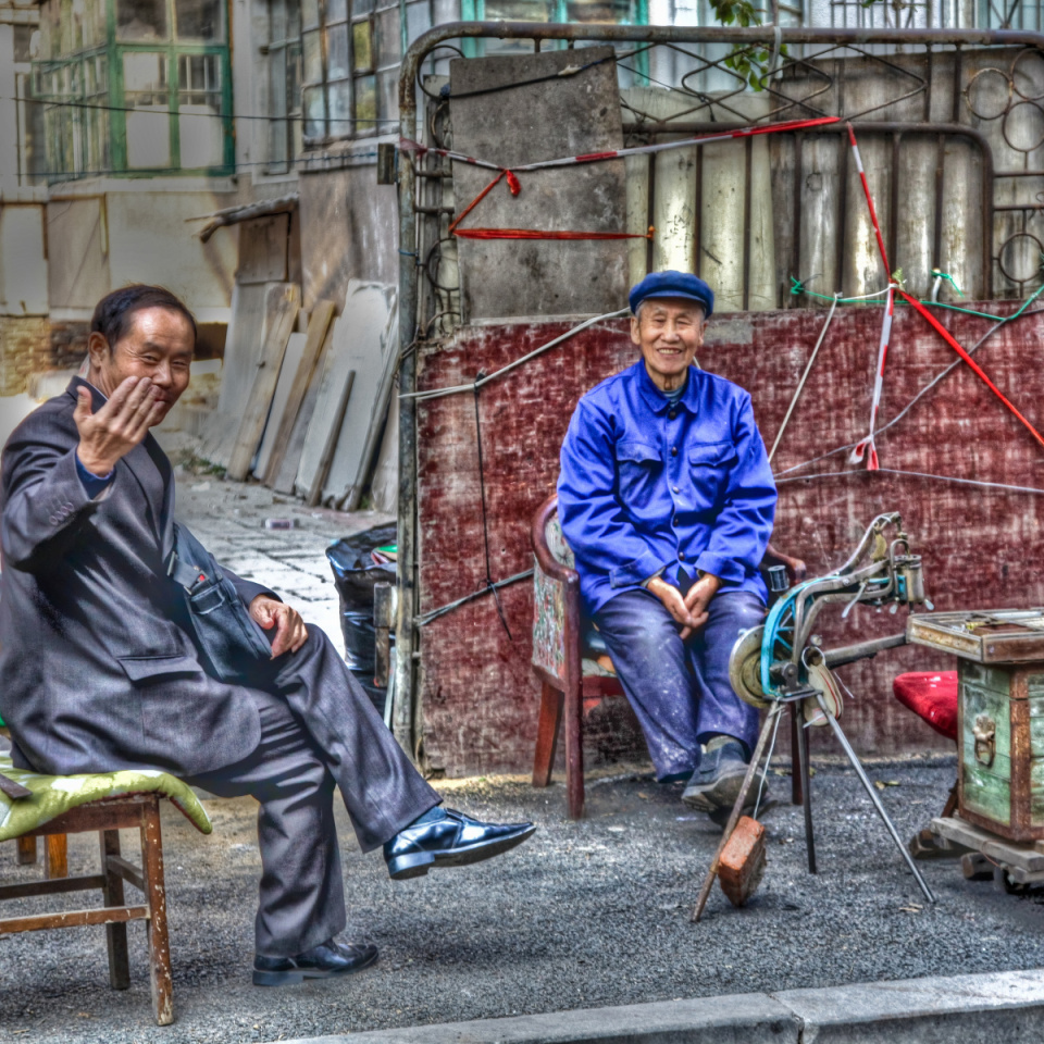 Shoe Guy and Friend. ausmossie Blipfoto