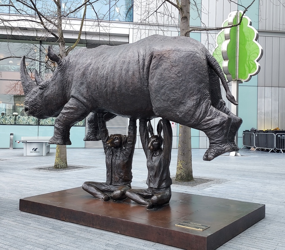Astounding Animal Statues By Gillie And Marc Near London Bridge