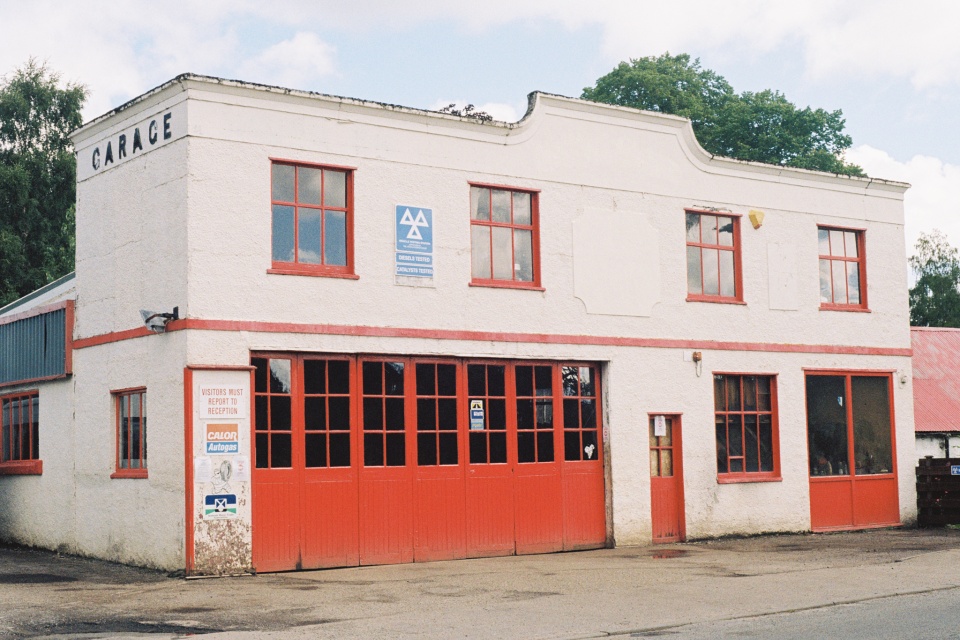 Garage Alan_R_film Blipfoto