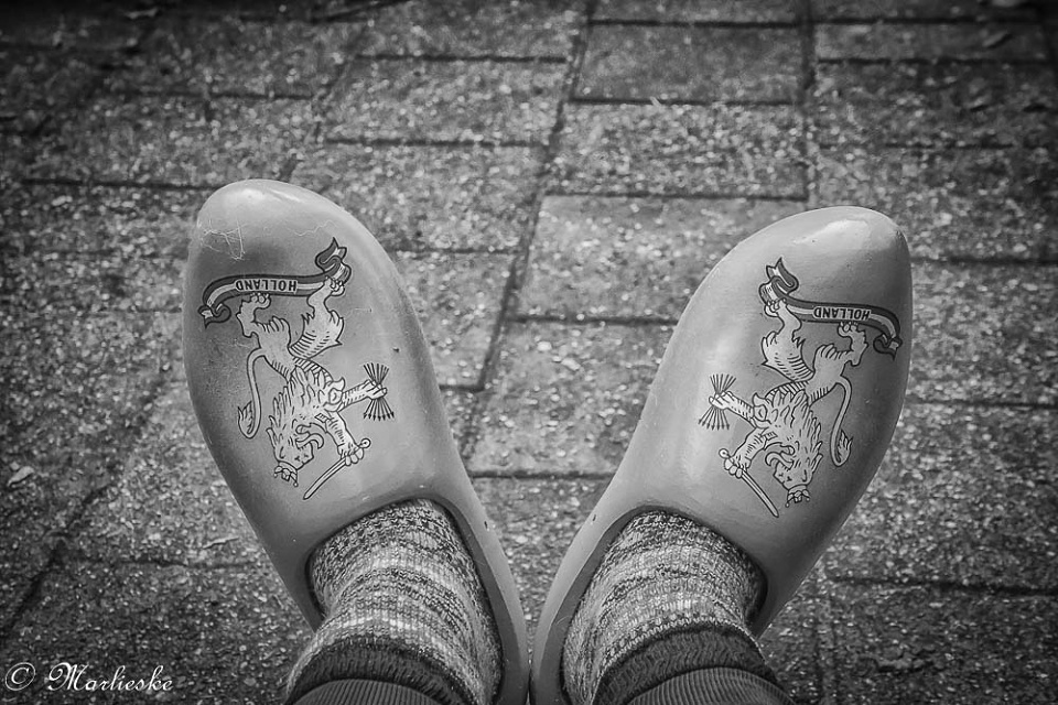 wooden-shoes-marlieske-blipfoto