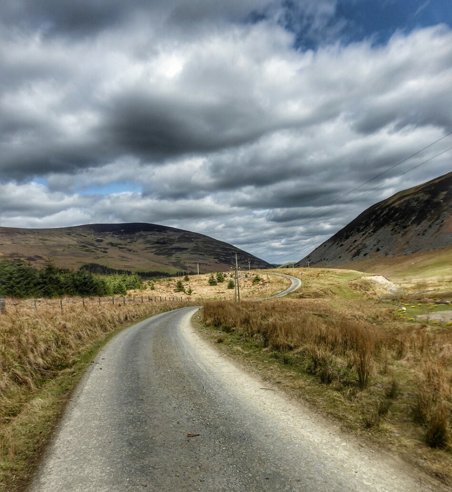 empty-road-puke-blipfoto