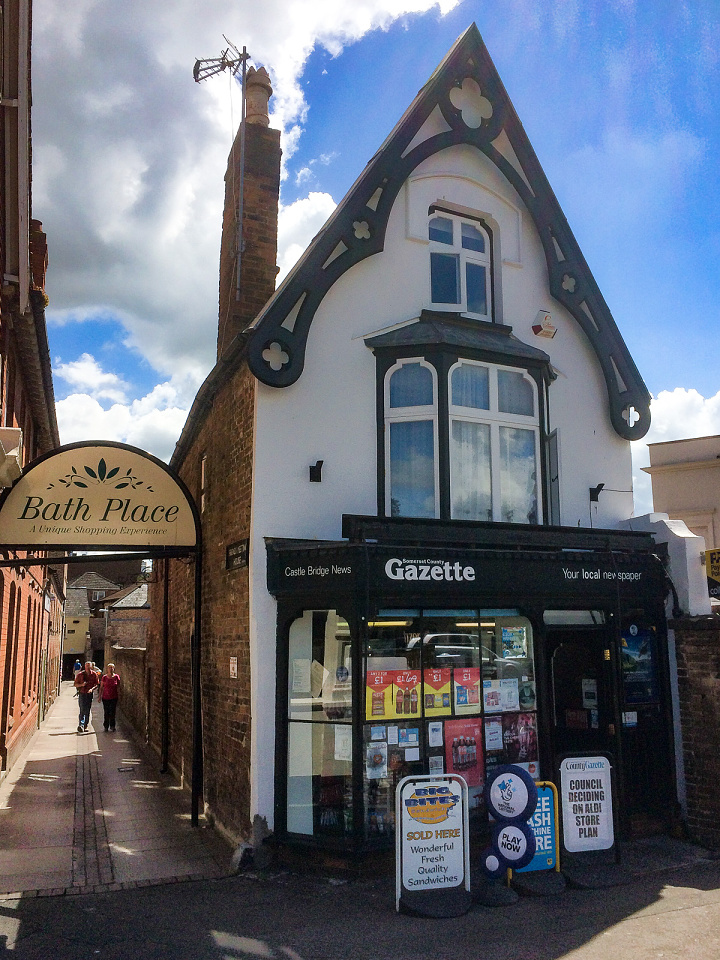 The former Dragon PicLocata Blipfoto