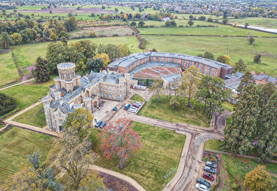 Studley Castle BobsBlips Blipfoto