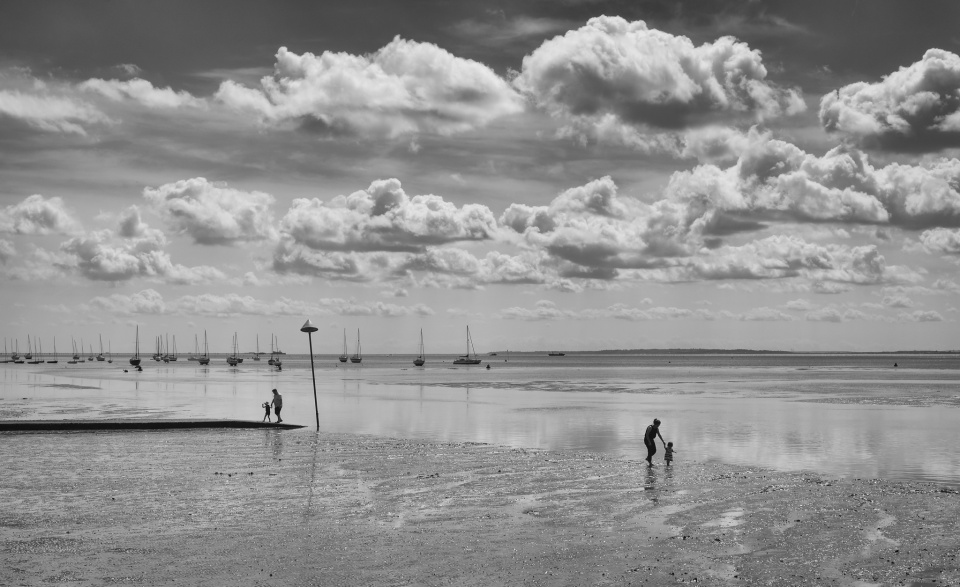 Bell Wharf Beach, Leigh-on-Sea, Essex | marknlizzie | Blipfoto