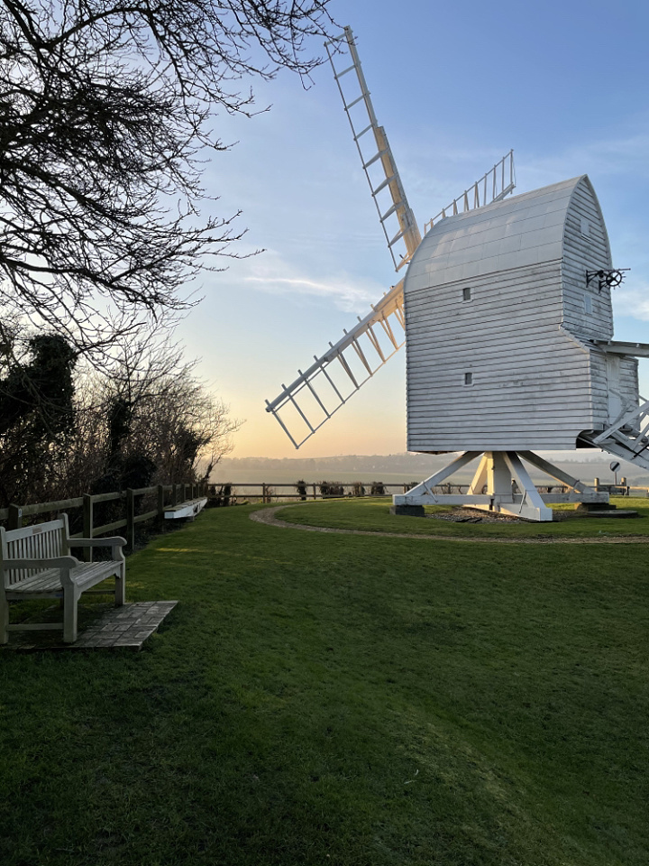 Tilting windmills Thacky Blipfoto